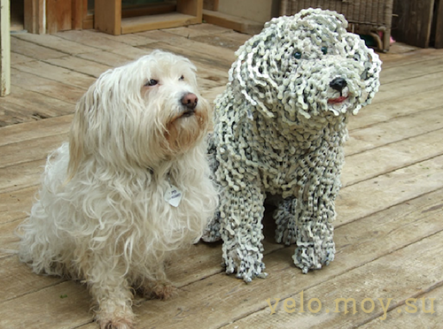 Скульптуры собак, сделанные из велосипедных частей